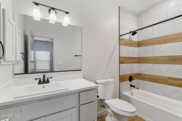 248 FARNBOROUGH Street, El Paso, TX 79928