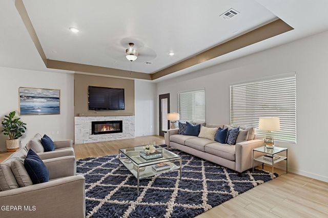 248 FARNBOROUGH Street, El Paso, TX 79928