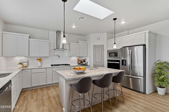 248 FARNBOROUGH Street, El Paso, TX 79928