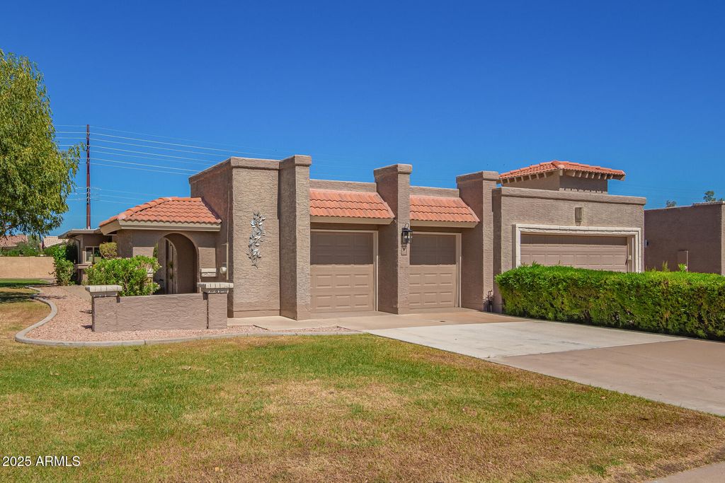 9832 E MINNESOTA Avenue, Sun Lakes, AZ 85248