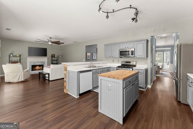 6280 Clear Spring Lane, Flowery Branch, GA 30542