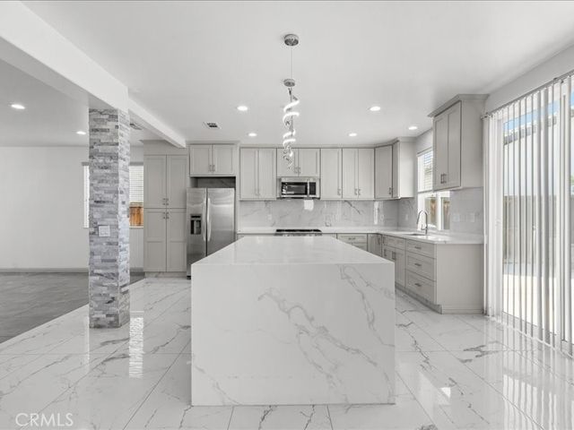 1886 Montara, San Jacinto, CA 92583