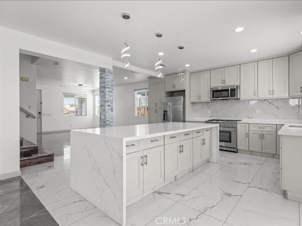 1886 Montara, San Jacinto, CA 92583