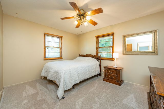 2422 Richmond Avenue, Des Moines, IA 50317