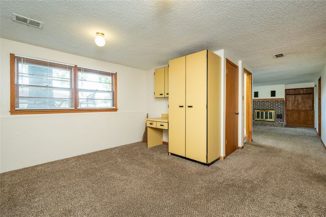 2422 Richmond Avenue, Des Moines, IA 50317