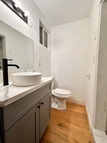 901 Paloma Street, Bakersfield, CA 93304