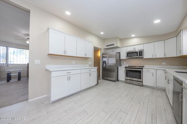 2497 W Placita De Ramo, Tucson, AZ 85741