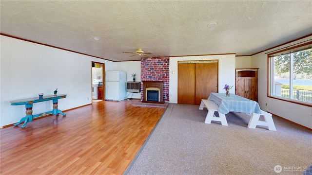 18375 W Big Lake Boulevard, Mount Vernon, WA 98274