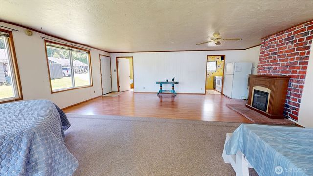 18375 W Big Lake Boulevard, Mount Vernon, WA 98274