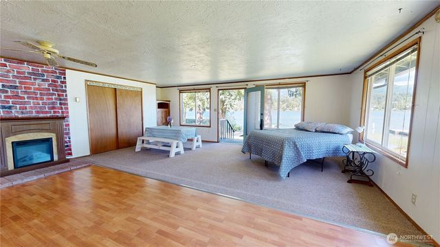 18375 W Big Lake Boulevard, Mount Vernon, WA 98274