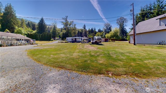 18375 W Big Lake Boulevard, Mount Vernon, WA 98274
