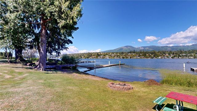 18375 W Big Lake Boulevard, Mount Vernon, WA 98274