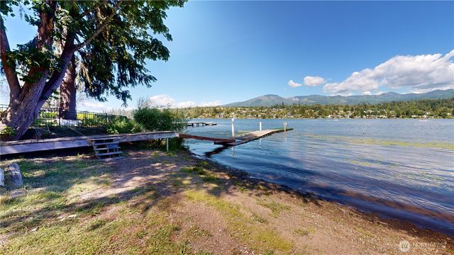 18375 W Big Lake Boulevard, Mount Vernon, WA 98274