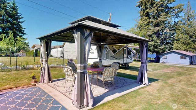 18375 W Big Lake Boulevard, Mount Vernon, WA 98274