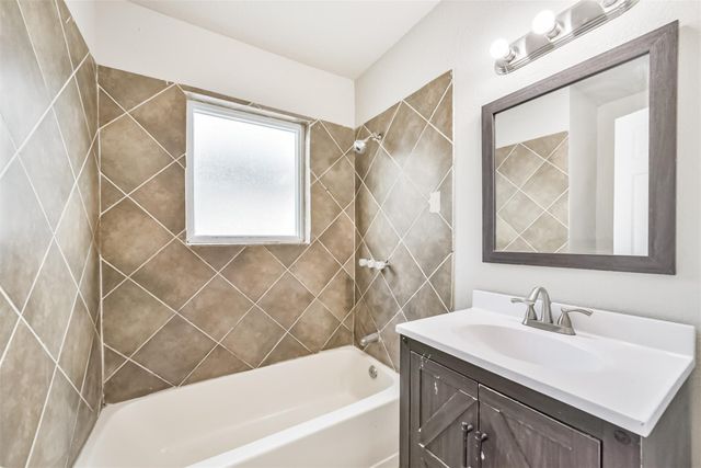 1715 Fidelity Street, Houston, TX 77029