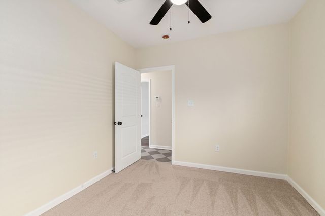 102 E Valverde Street, Brenham, TX 77833