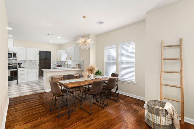 102 E Valverde Street, Brenham, TX 77833