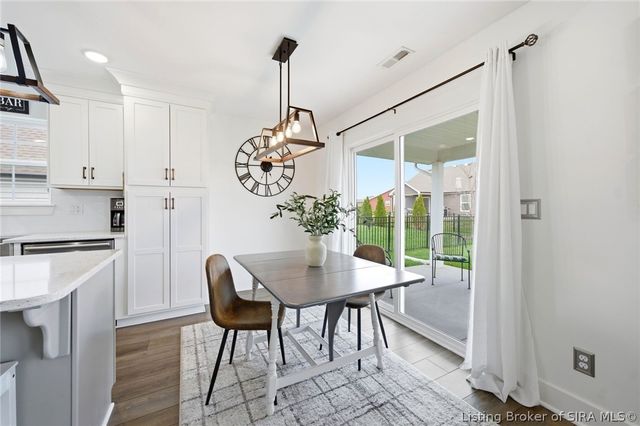 3911 Golden Apple Way, Jeffersonville, IN 47130