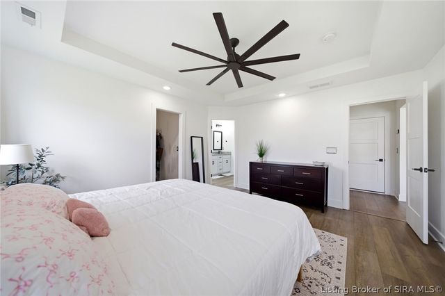 3911 Golden Apple Way, Jeffersonville, IN 47130