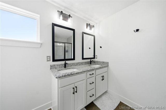 3911 Golden Apple Way, Jeffersonville, IN 47130