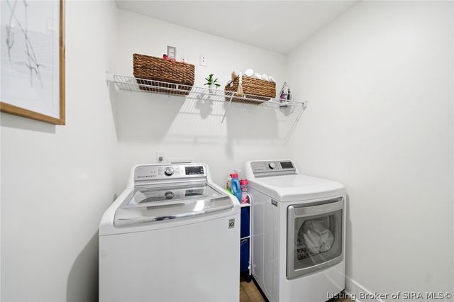 3911 Golden Apple Way, Jeffersonville, IN 47130