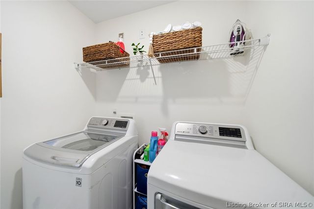 3911 Golden Apple Way, Jeffersonville, IN 47130