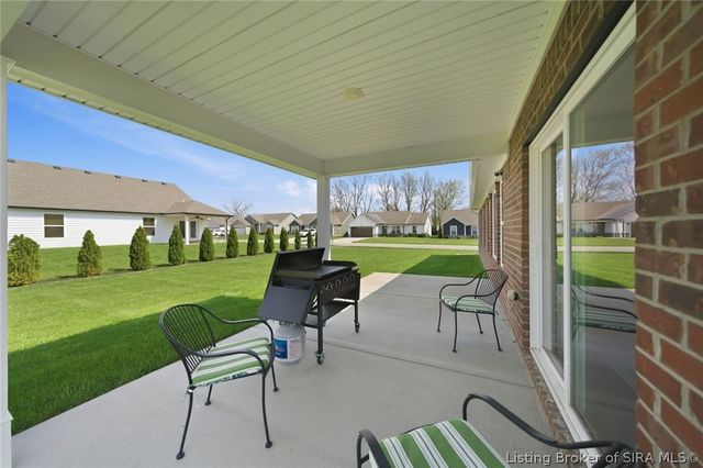 3911 Golden Apple Way, Jeffersonville, IN 47130