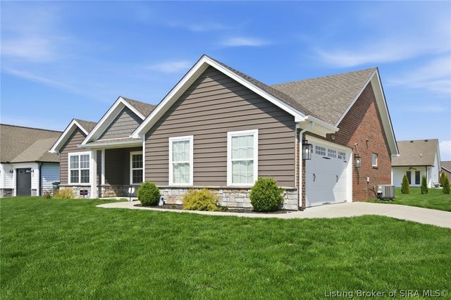 3911 Golden Apple Way, Jeffersonville, IN 47130