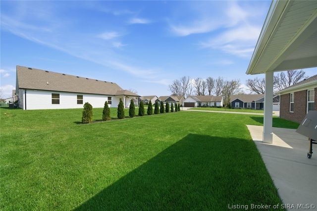 3911 Golden Apple Way, Jeffersonville, IN 47130