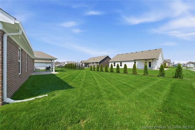 3911 Golden Apple Way, Jeffersonville, IN 47130