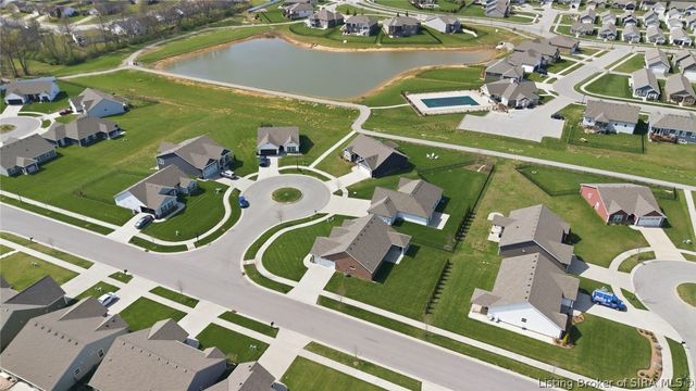 3911 Golden Apple Way, Jeffersonville, IN 47130