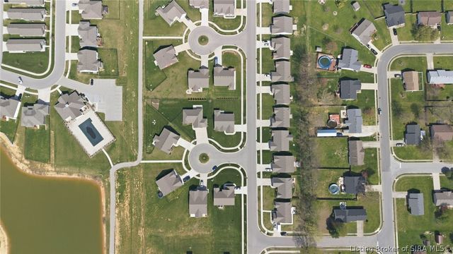 3911 Golden Apple Way, Jeffersonville, IN 47130