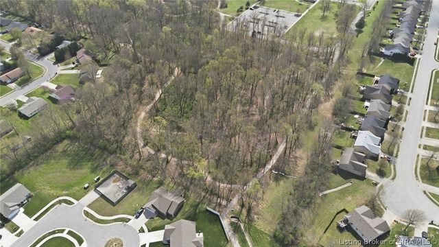 3911 Golden Apple Way, Jeffersonville, IN 47130