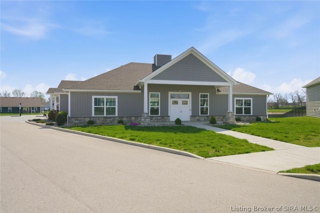 3911 Golden Apple Way, Jeffersonville, IN 47130