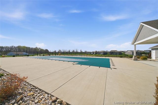 3911 Golden Apple Way, Jeffersonville, IN 47130