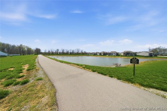 3911 Golden Apple Way, Jeffersonville, IN 47130