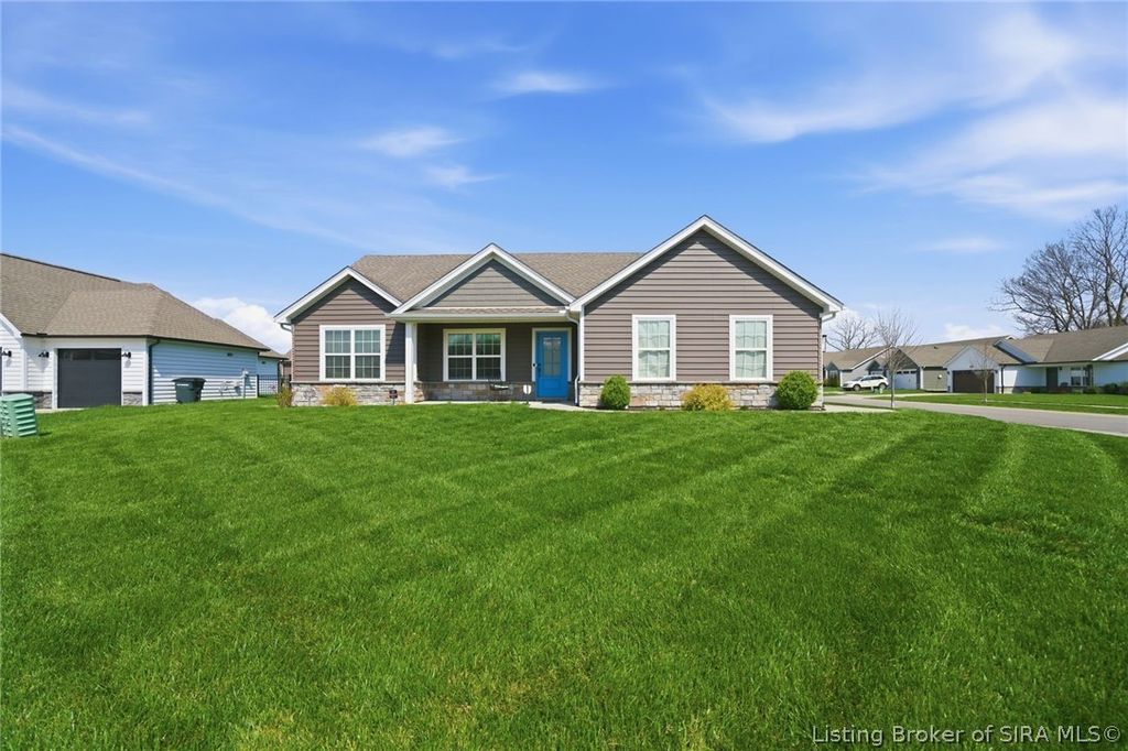 3911 Golden Apple Way, Jeffersonville, IN 47130