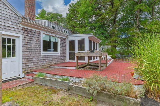 9 Wesquansett Road, Orleans, MA 02653