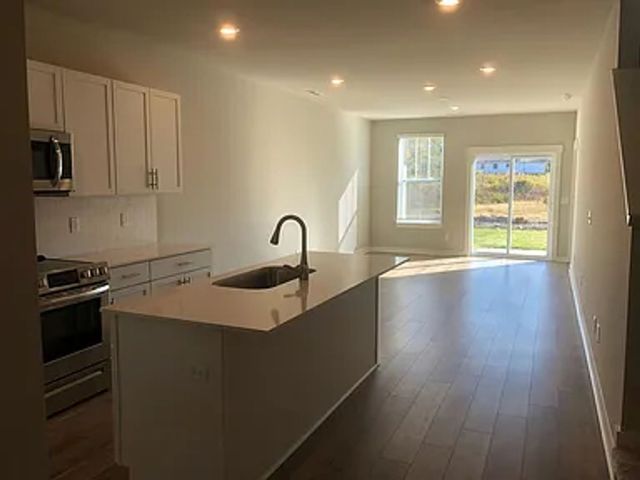 713 Mickelson Way, Lebanon, TN 37087