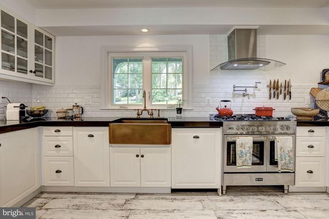 5204 WESTWOOD DR, Bethesda, MD 20816