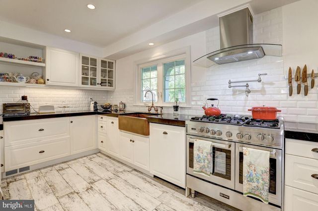 5204 WESTWOOD DR, Bethesda, MD 20816