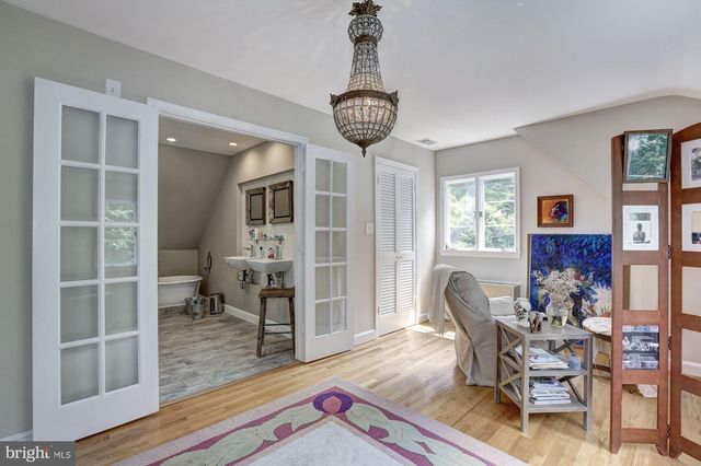 5204 WESTWOOD DR, Bethesda, MD 20816