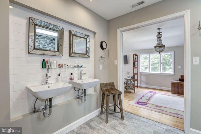 5204 WESTWOOD DR, Bethesda, MD 20816