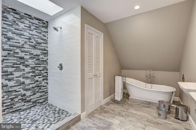 5204 WESTWOOD DR, Bethesda, MD 20816