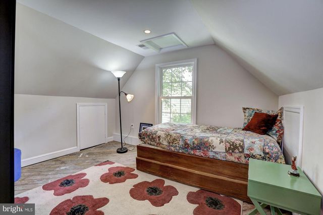 5204 WESTWOOD DR, Bethesda, MD 20816