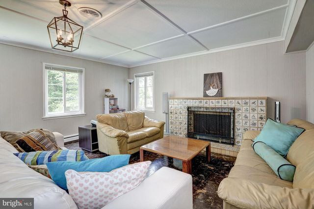 5204 WESTWOOD DR, Bethesda, MD 20816