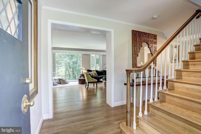 5204 WESTWOOD DR, Bethesda, MD 20816