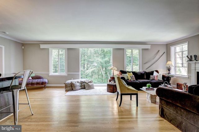 5204 WESTWOOD DR, Bethesda, MD 20816