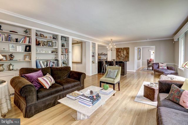 5204 WESTWOOD DR, Bethesda, MD 20816