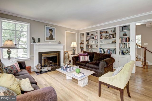 5204 WESTWOOD DR, Bethesda, MD 20816
